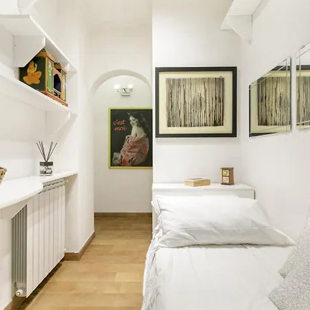 Leopardo 28 - Loft In Trastevere * Rome